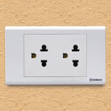 Ổ cắm đôi 3 chấu S18UE2